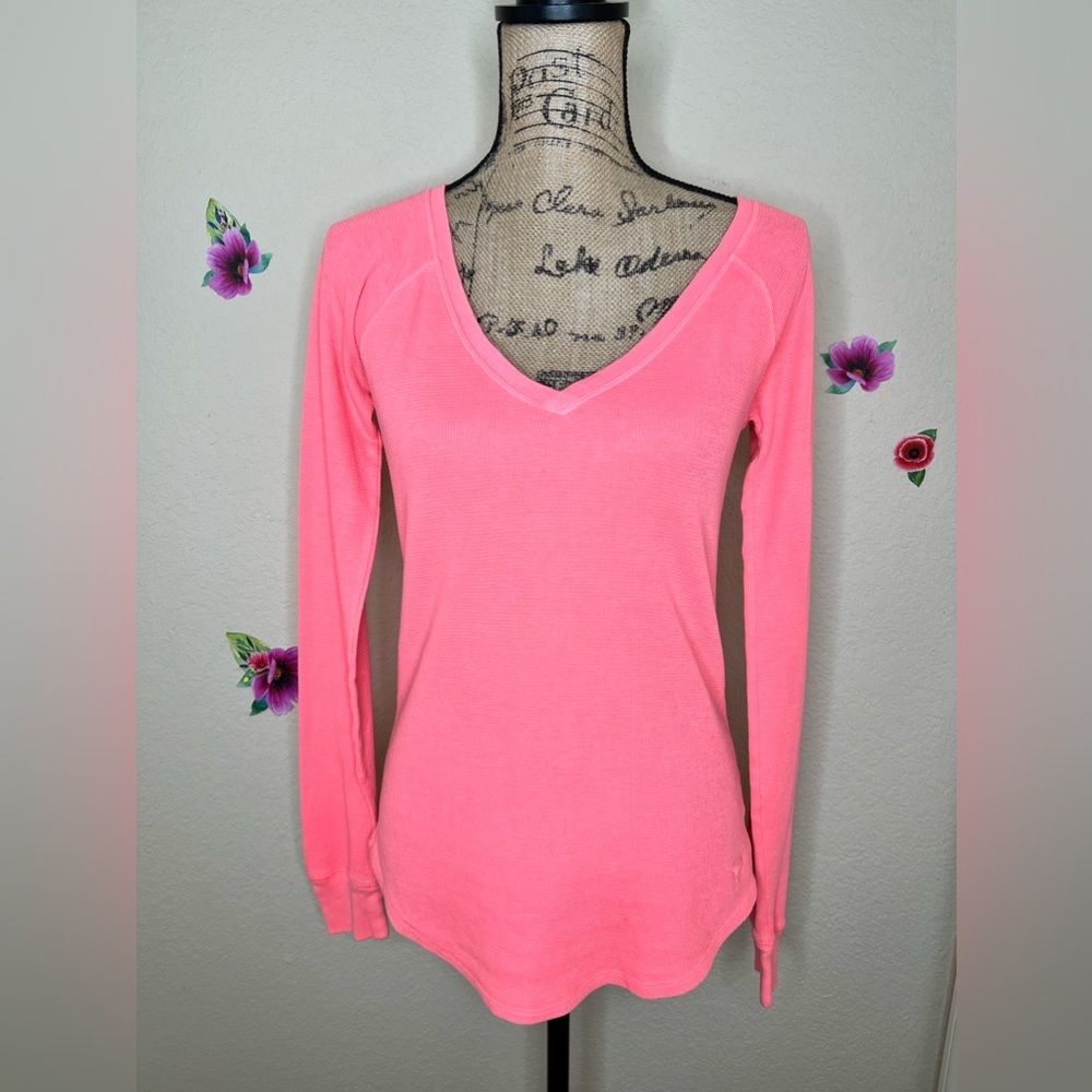 PINK Victoria’s Secret Long Sleeve Thermal Sleepwear Top in Pink Size M